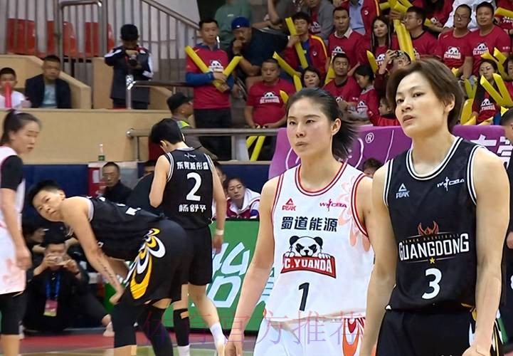 WCBA焦点战：四川女篮战胜广东东莞女篮